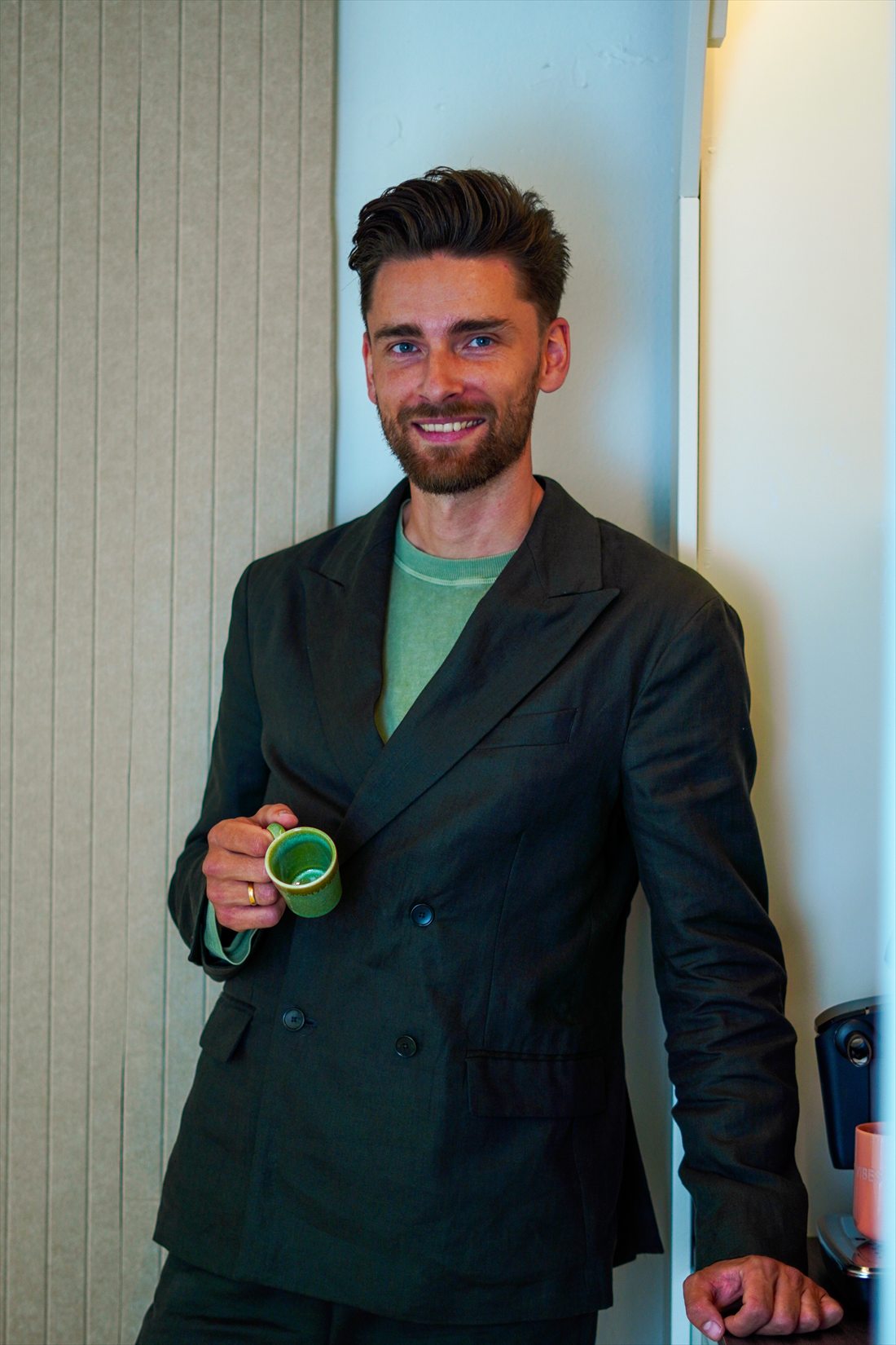 Merijn van Zorg Inzicht met een kop koffie